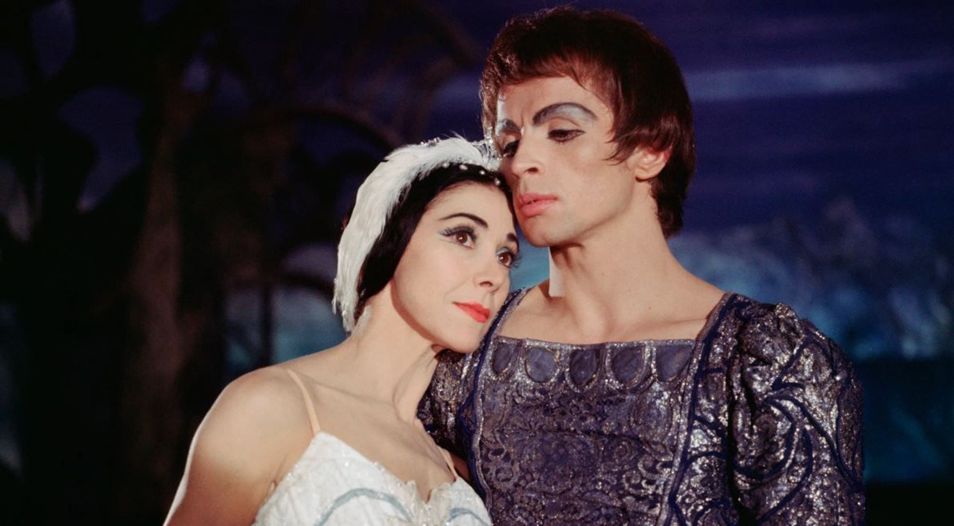 TheatreHD: Нуреев: Лебединое озеро